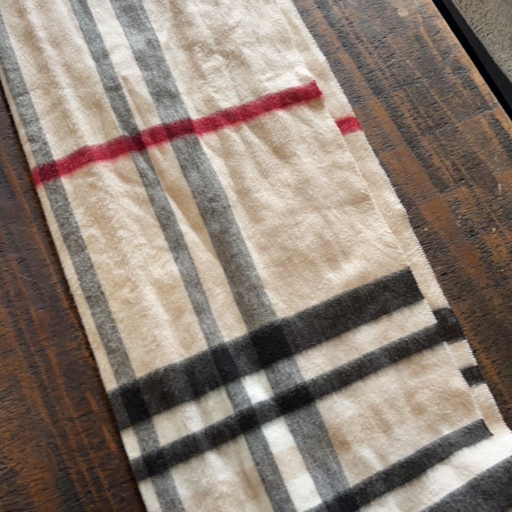 Scarf - Picture 2 of 5
